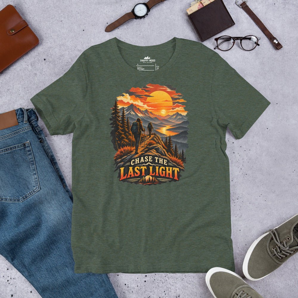 Chase The last Light Hiking Sun T-Shirt - Snappy Mood