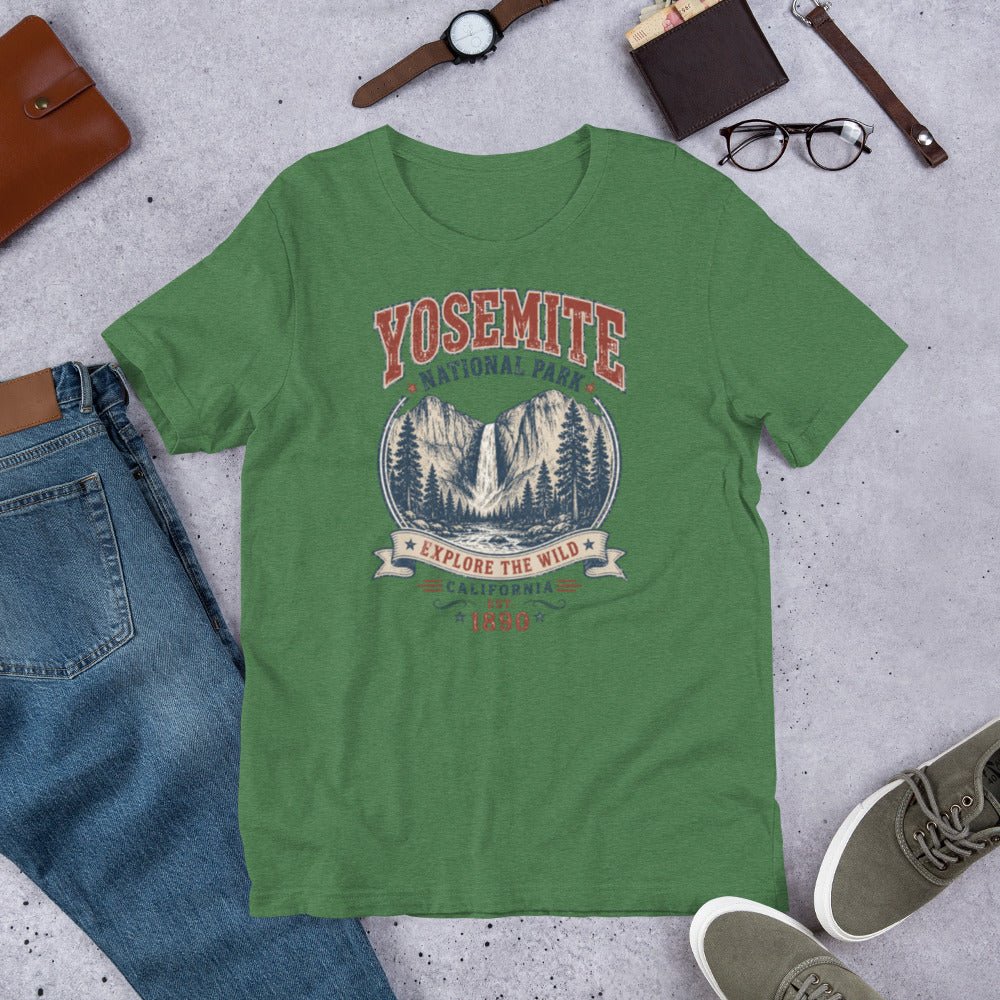 Yosemite National Park Hiking T-Shirt - Snappymood