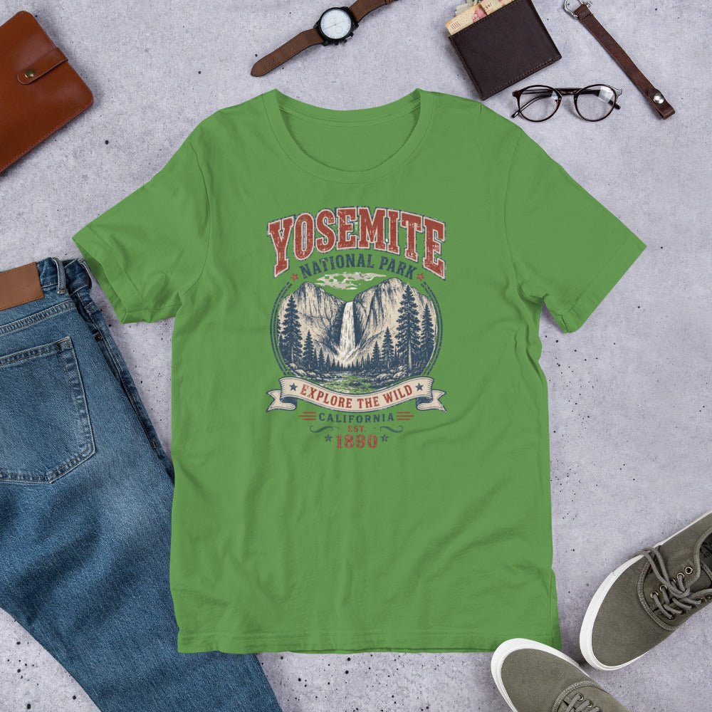 Yosemite National Park Waterfall Hiking T-Shirt - Snappymood